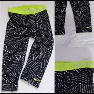Nike Pro CLASSIC BASH Sport Legging Capri Pants M